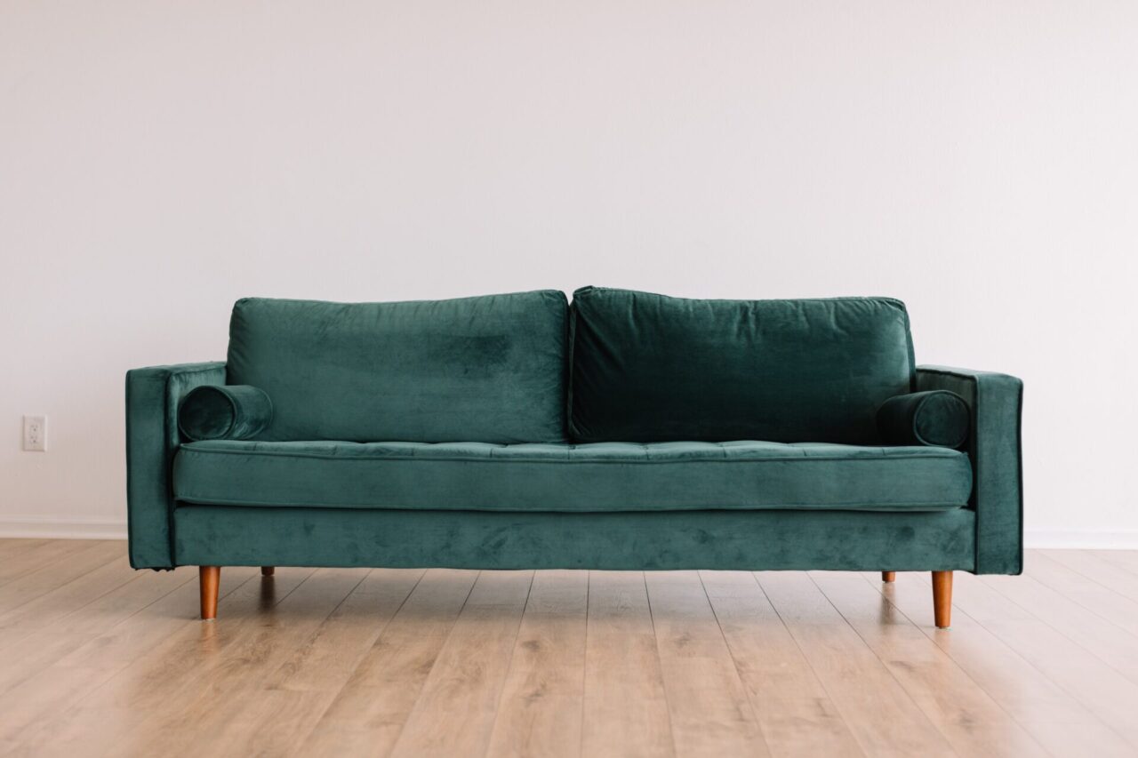 緑色のソファー